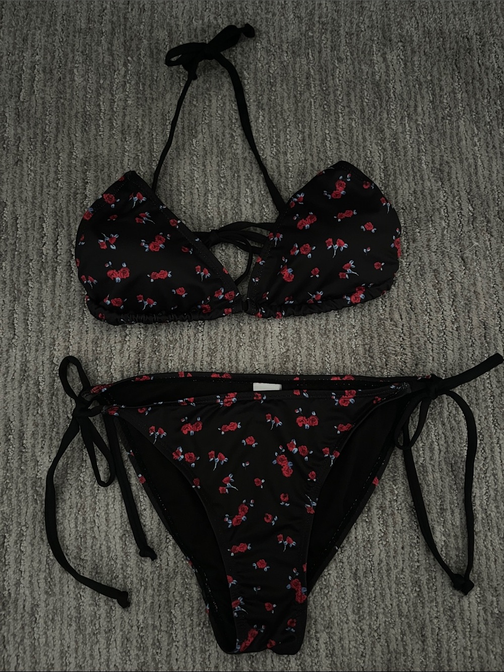 Primark women’s Black Bikini Set with Red Floral Print size XS